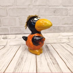 Corbeau en céramique, avec chapeau de paille, 7cm