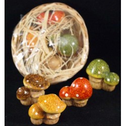 Panier osier avec 4 champignons 3cm