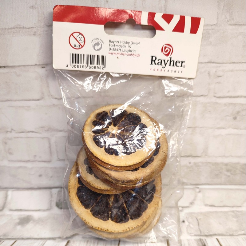 Dried fruit slices for decoration