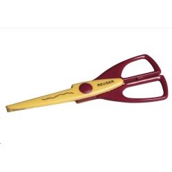 Scrapbooking pattern cutting scissors