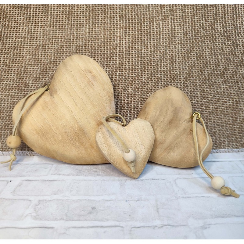 3 Cœurs en bois